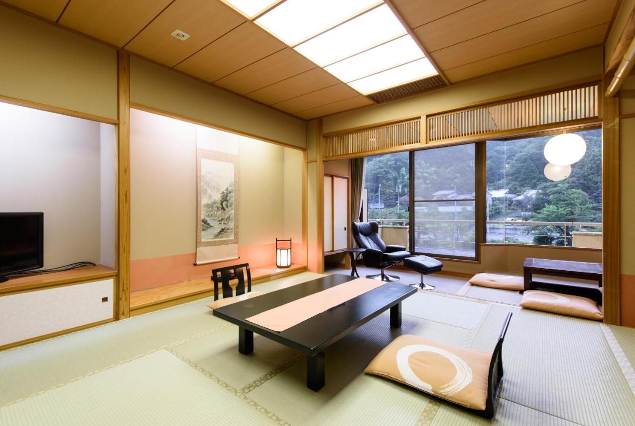 Honen Mansaku Hotel Daigo Bagian luar foto